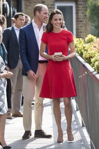 LONDON, ENGLAND - AUGUST 25:  Prince William, Duke of Cambridge and Catherine, Duchess of Cambridge arrive to visit a helpline service run by one of the eight charity partners of Heads Together on August 25, 2016 in London, England.  (Photo by Arthur Edwards - WPA Pool/Getty Images)