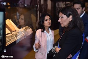 Mayor of Paris Anne Hidalgo paid a visit to the Armenian Genocide memorial complex