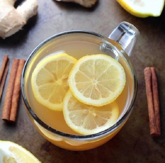 Сок лимона вода корица сода. Чай имбирь цитрус. Цитрусовый чай. Чай с апельсином. Имбирно лимонный чай.