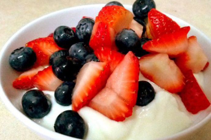 suanie-berries-yoghurt-e1425306597459