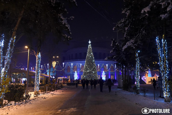 Opening ceremony of the ‘City of Ice’ ahead of the New Year and Christmas took place on Freedom Square in Yerevan, Armenia