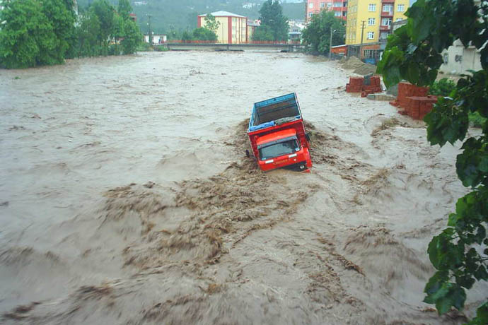 Թուրքիայում ջրհեղեղ է սկսվել (տեսանյութ)(լուսանկարներ)