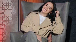 ՈՉ ՈՔ ՉԻ ԿԱՐՈՂ ԱՍԵԼ՝ ՎԱՂՆ ԻՆՉ ԿԼԻՆԻ, ՏՎՅԱԼ ՄԱՐԴԸ ԿԼԻՆԻ՞ ԻՄ ԿՈՂԱԿԻՑԸ, ԹԵ՞ ՈՉ